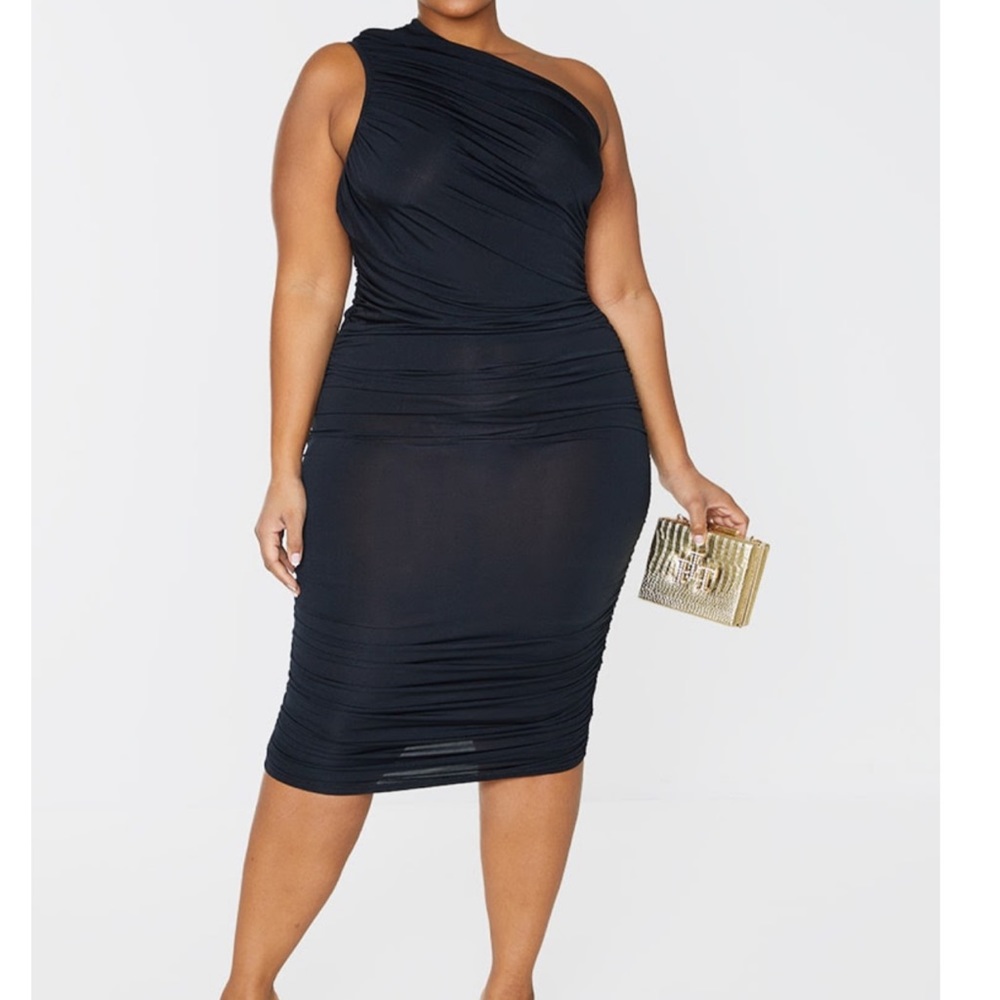 Pretty Little Thing dress